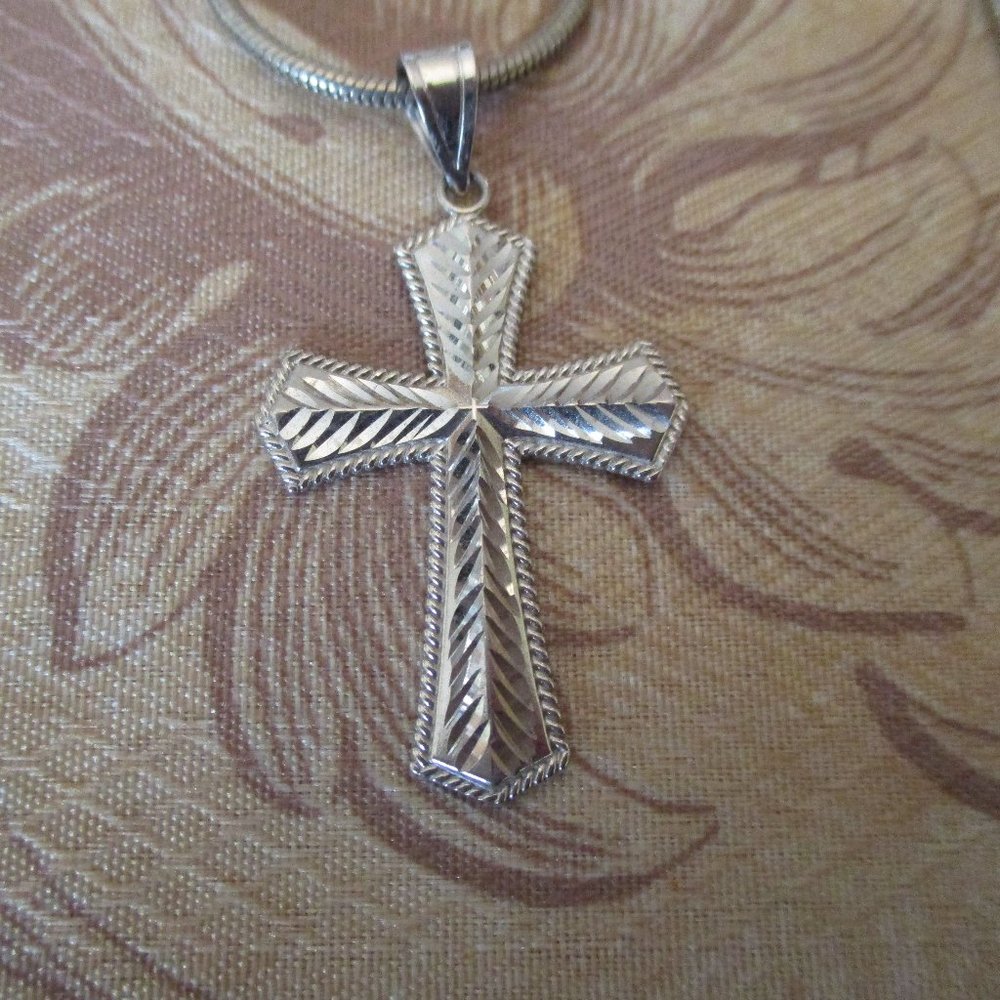 Women's Silver Plated Cross Necklace